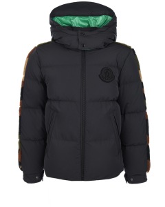 Черная куртка с камуфляжной вставкой Moncler детская